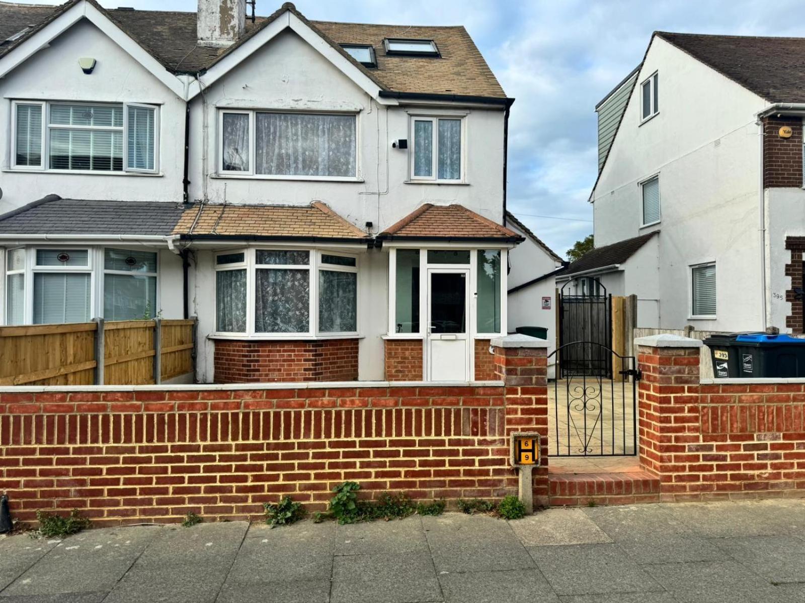 Jxb Homes - Lovely And Spacious Rooms Cliftonville 외부 사진